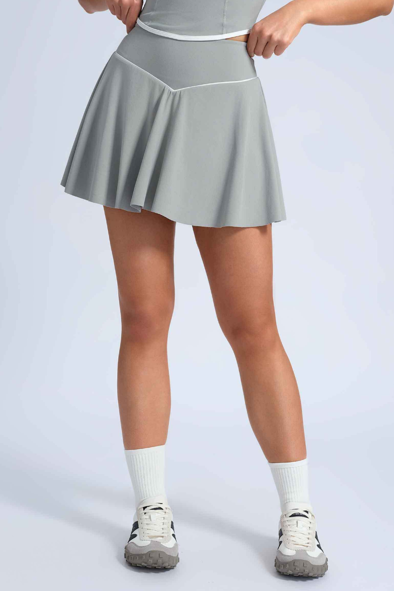 Della V-Waist Pleated Skort