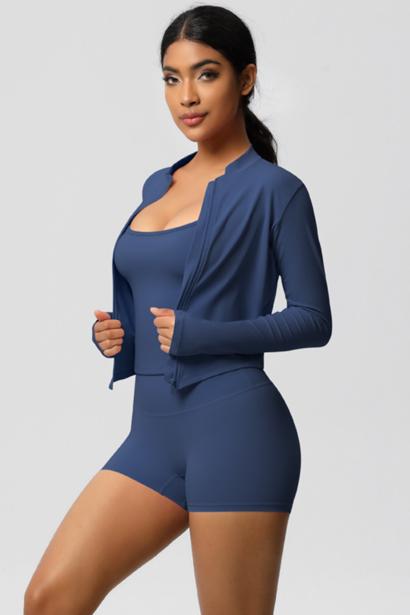 Completo 3 pezzi Celeste: reggiseno, giacca con zip e shorts