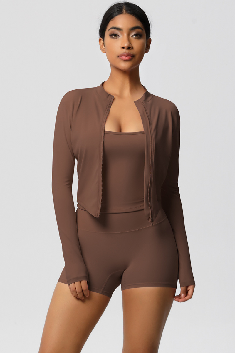 Completo 3 pezzi Celeste: reggiseno, giacca con zip e shorts