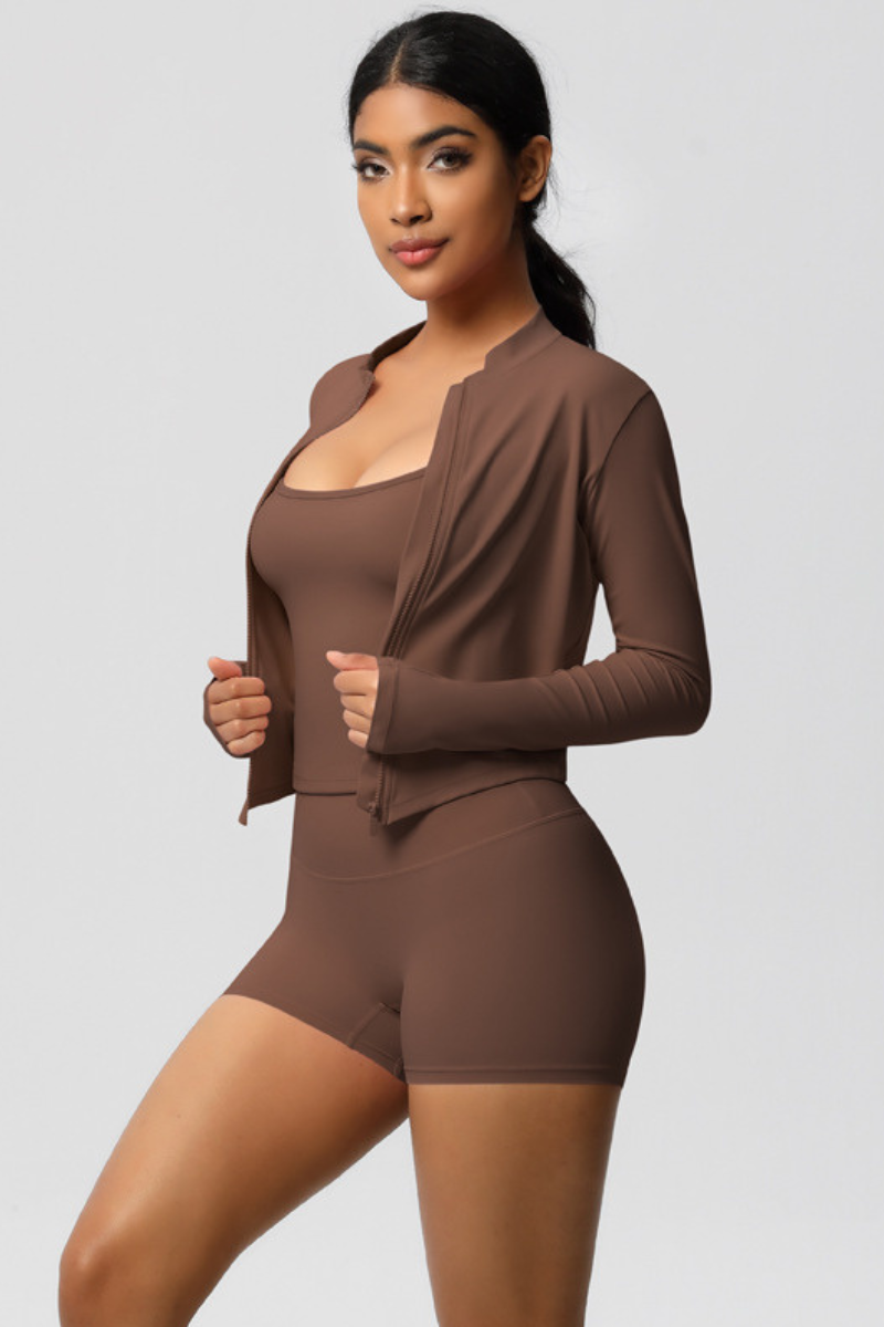 Completo 3 pezzi Celeste: reggiseno, giacca con zip e shorts
