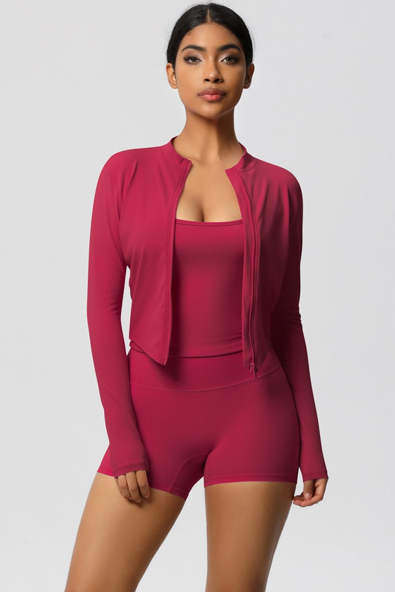 Completo 3 pezzi Celeste: reggiseno, giacca con zip e shorts