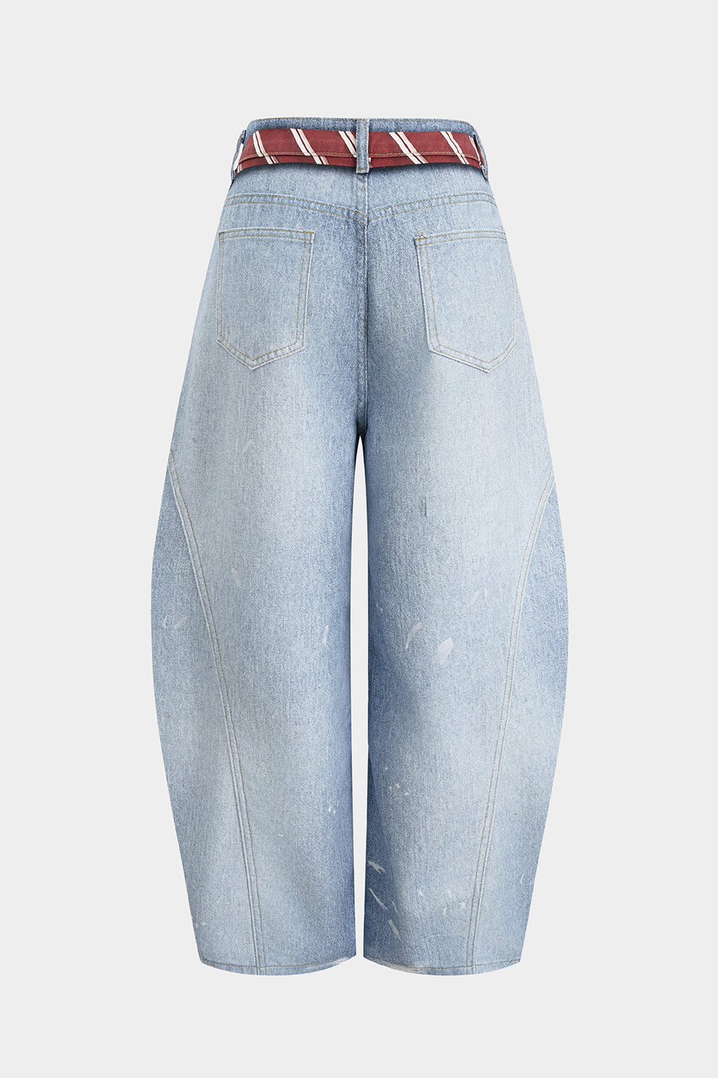 Dikkat Çekici Aksesuar: Geniş Paçalı Kot Pantolon