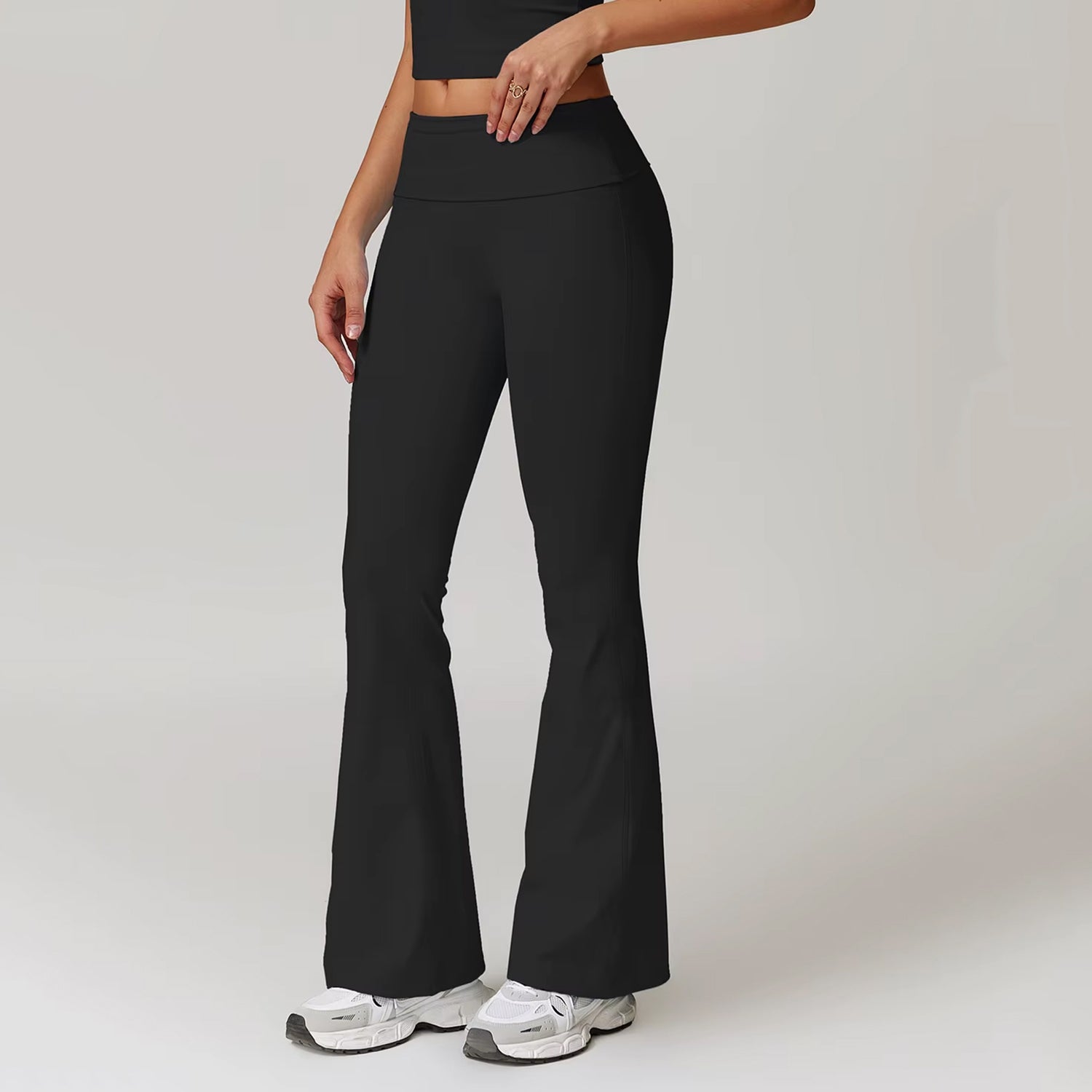 Elenia Flare Pants