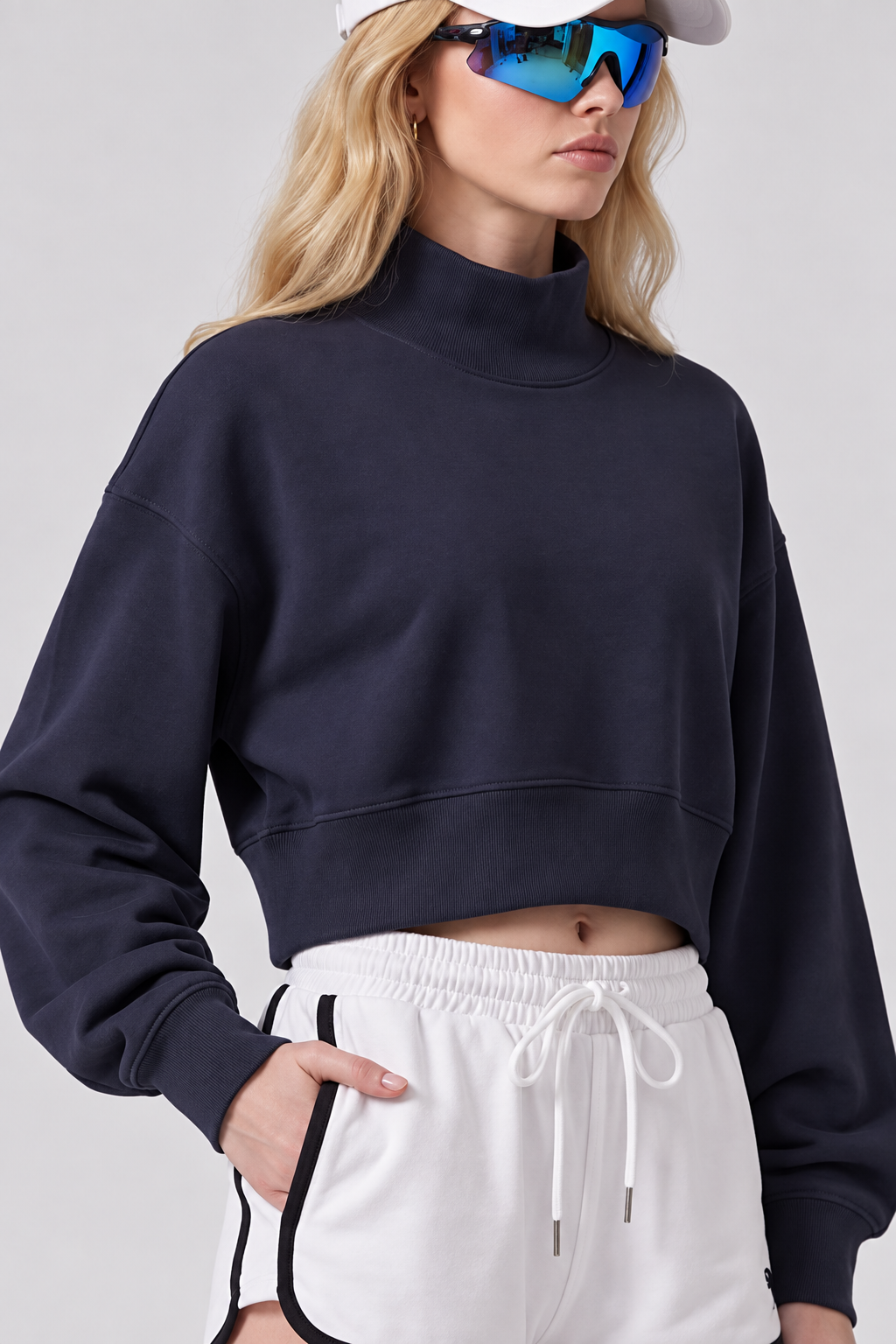 Sudadera corta Clara con cuello alto