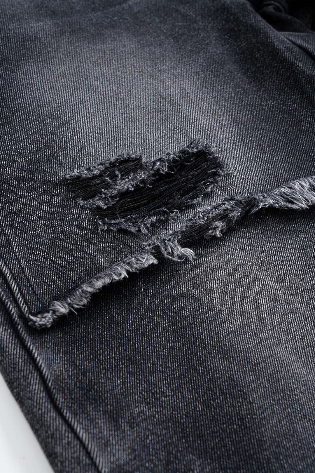 Yıpranmış Geniş Paçalı Kot Pantolon