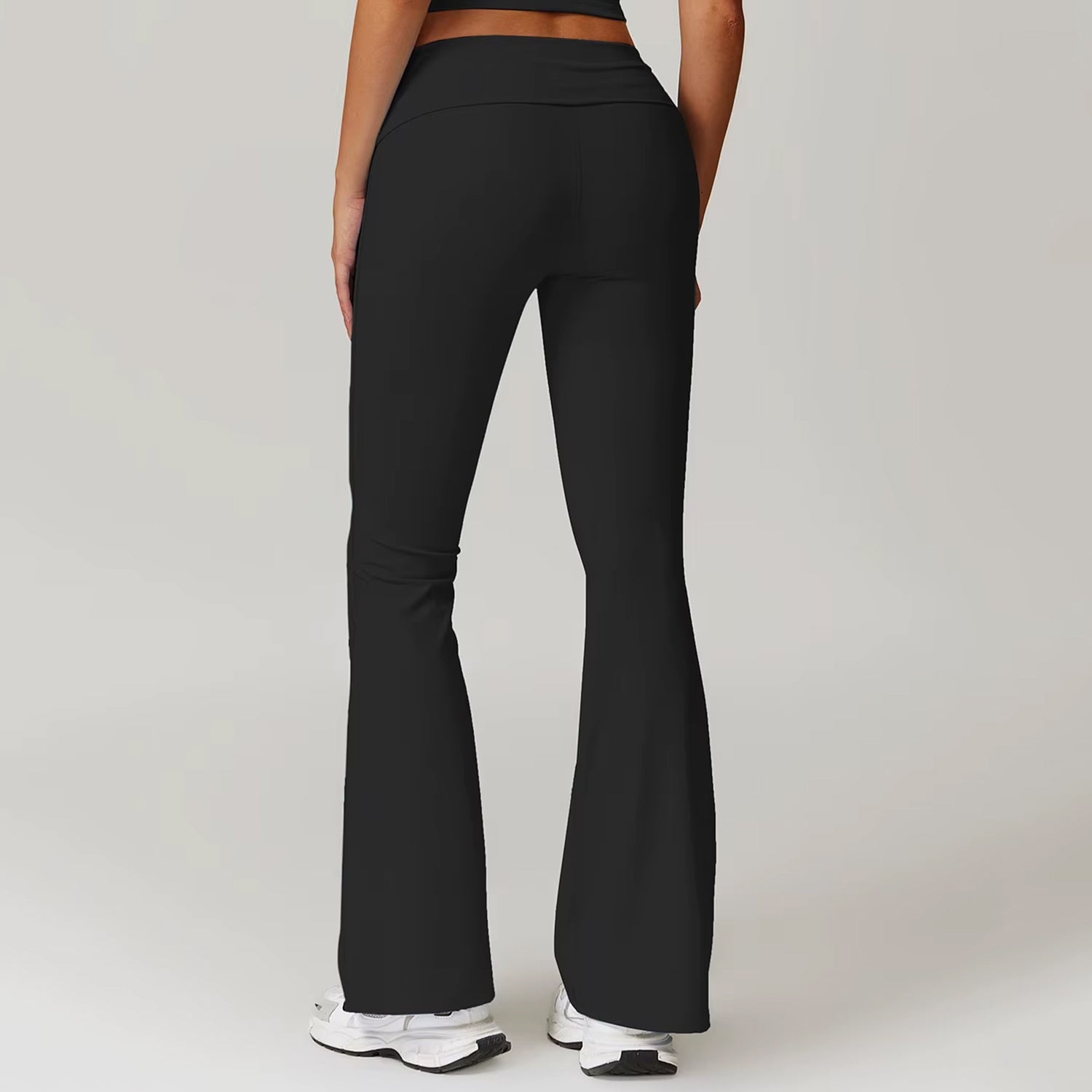 Elenia Flare Pants