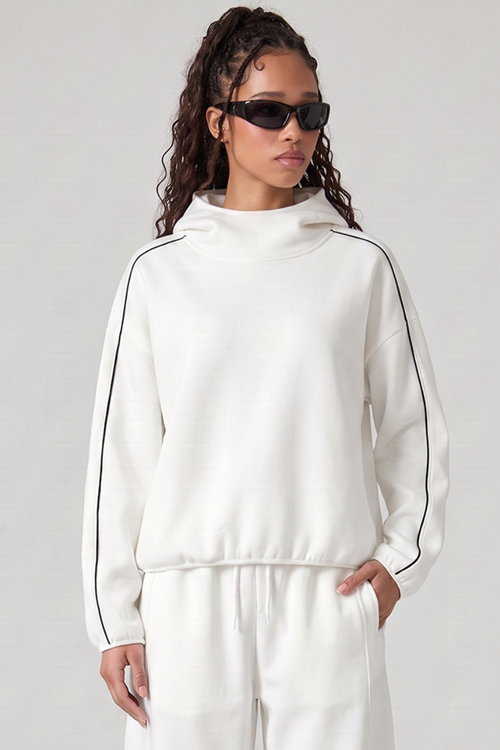 Hoodie corto Blair con ribetes en contraste