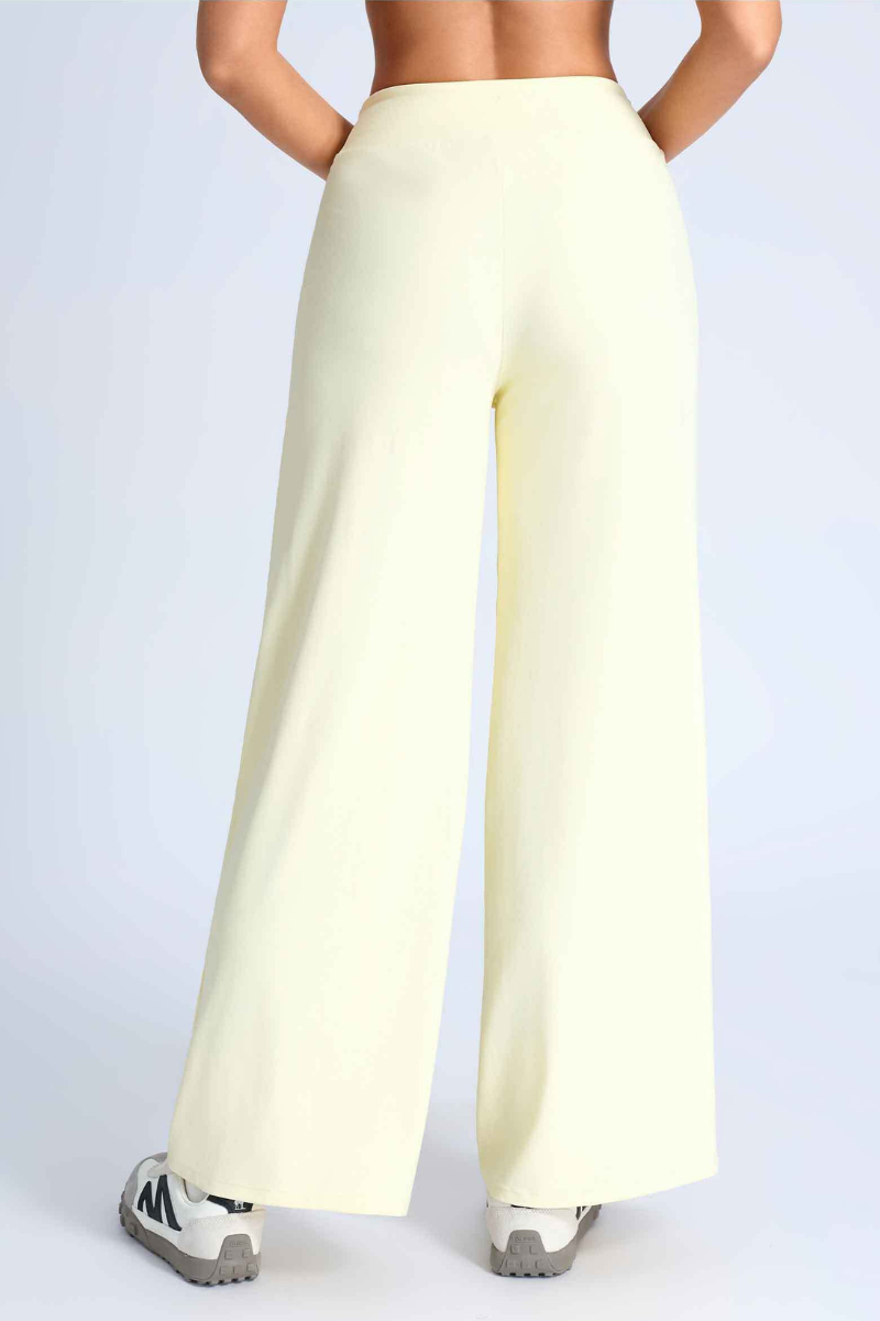 Women's Sport Sets:U-neck Cross Back Bra And Wide Leg Pants