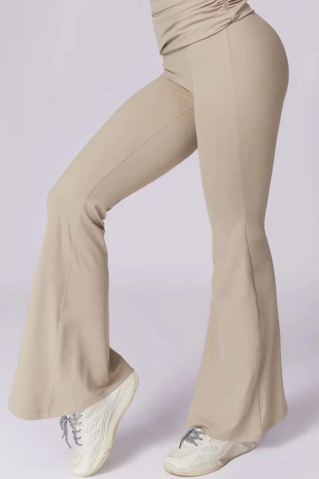Pantaloni a zampa Selina