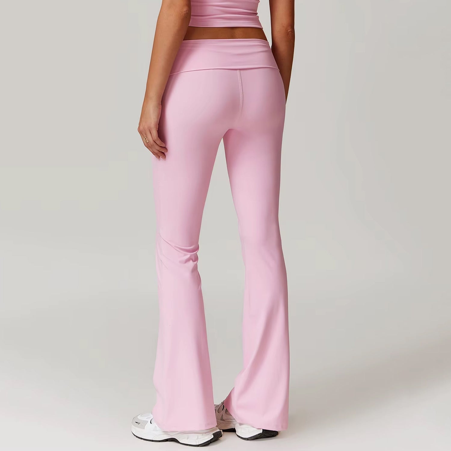 Elenia Flare Pants