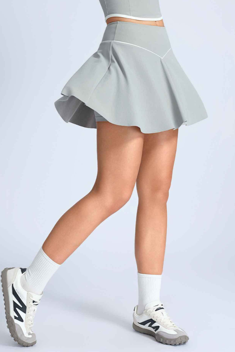 Della V-Waist Pleated Skort