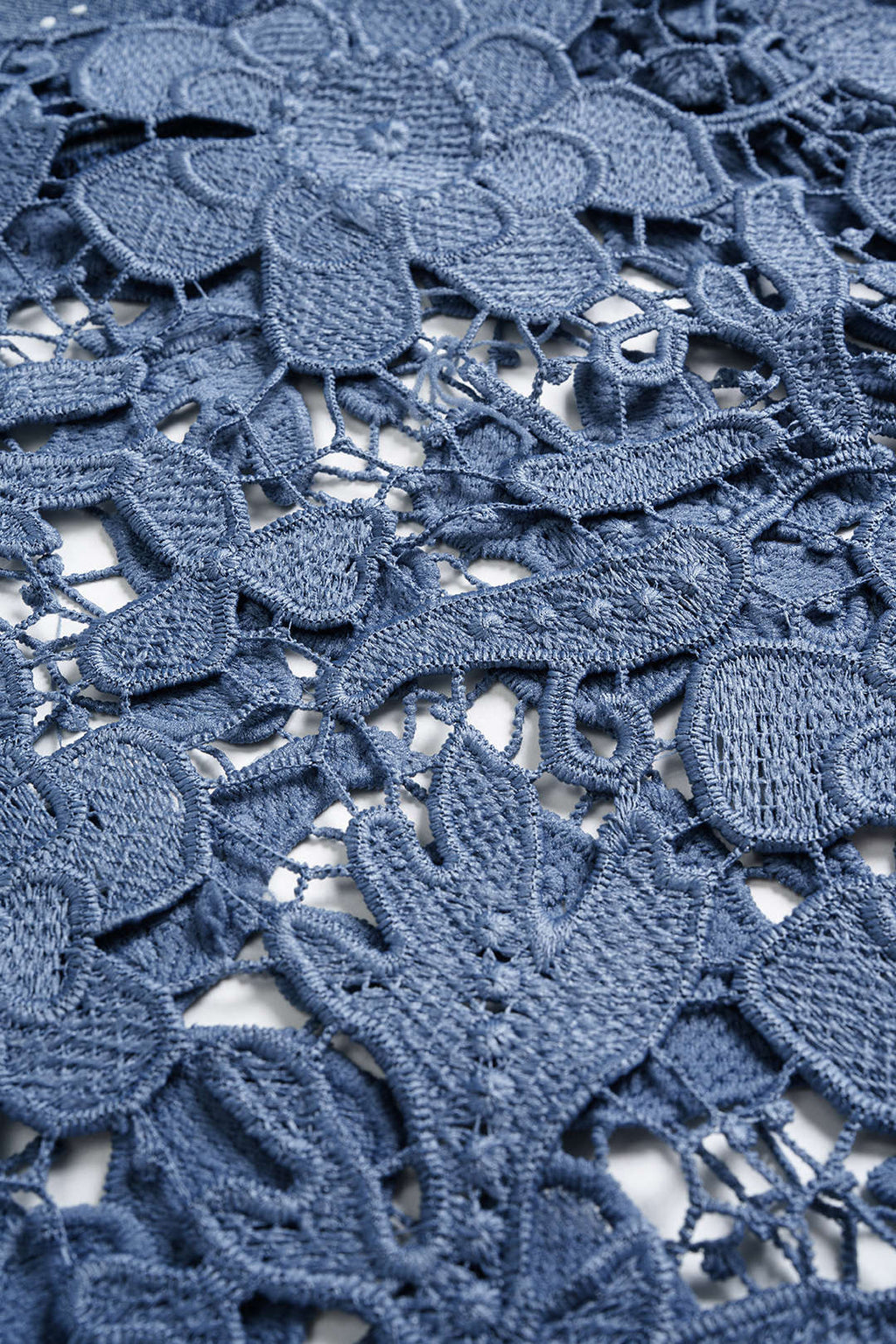 Dantel Detaylı Geniş Paçalı Kot Pantolon