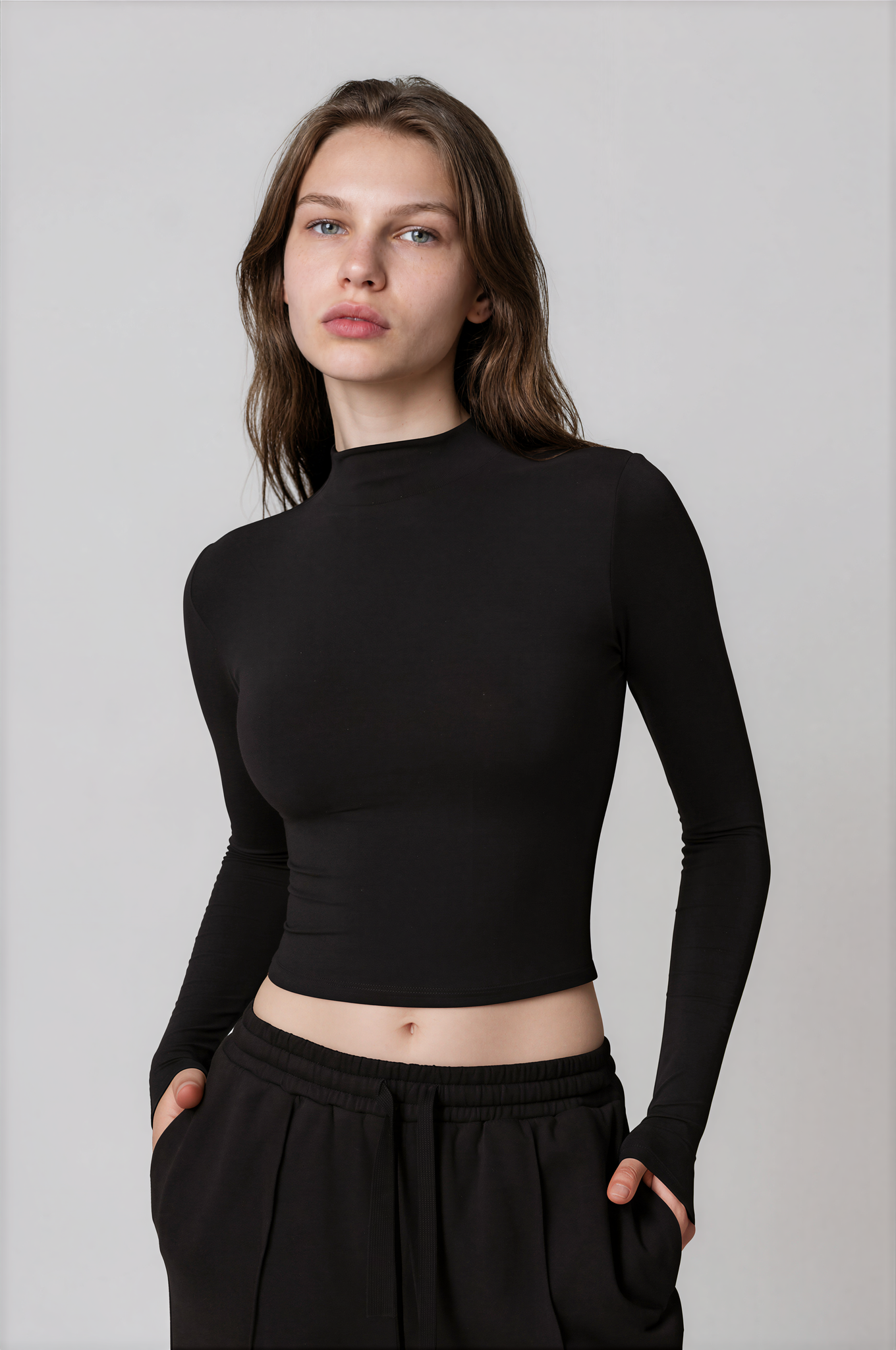 Rose Turtleneck Top – Nero