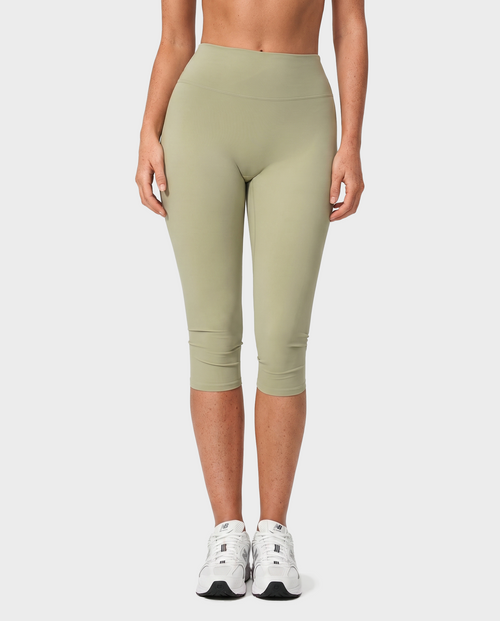 Amelie Capri Leggings – Sage