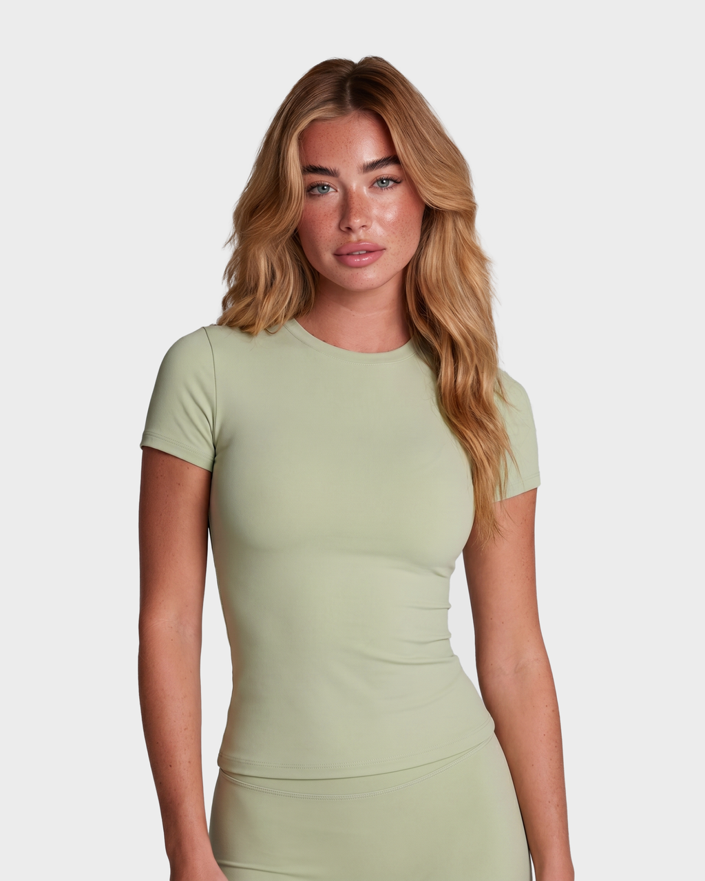 Amelie Tee