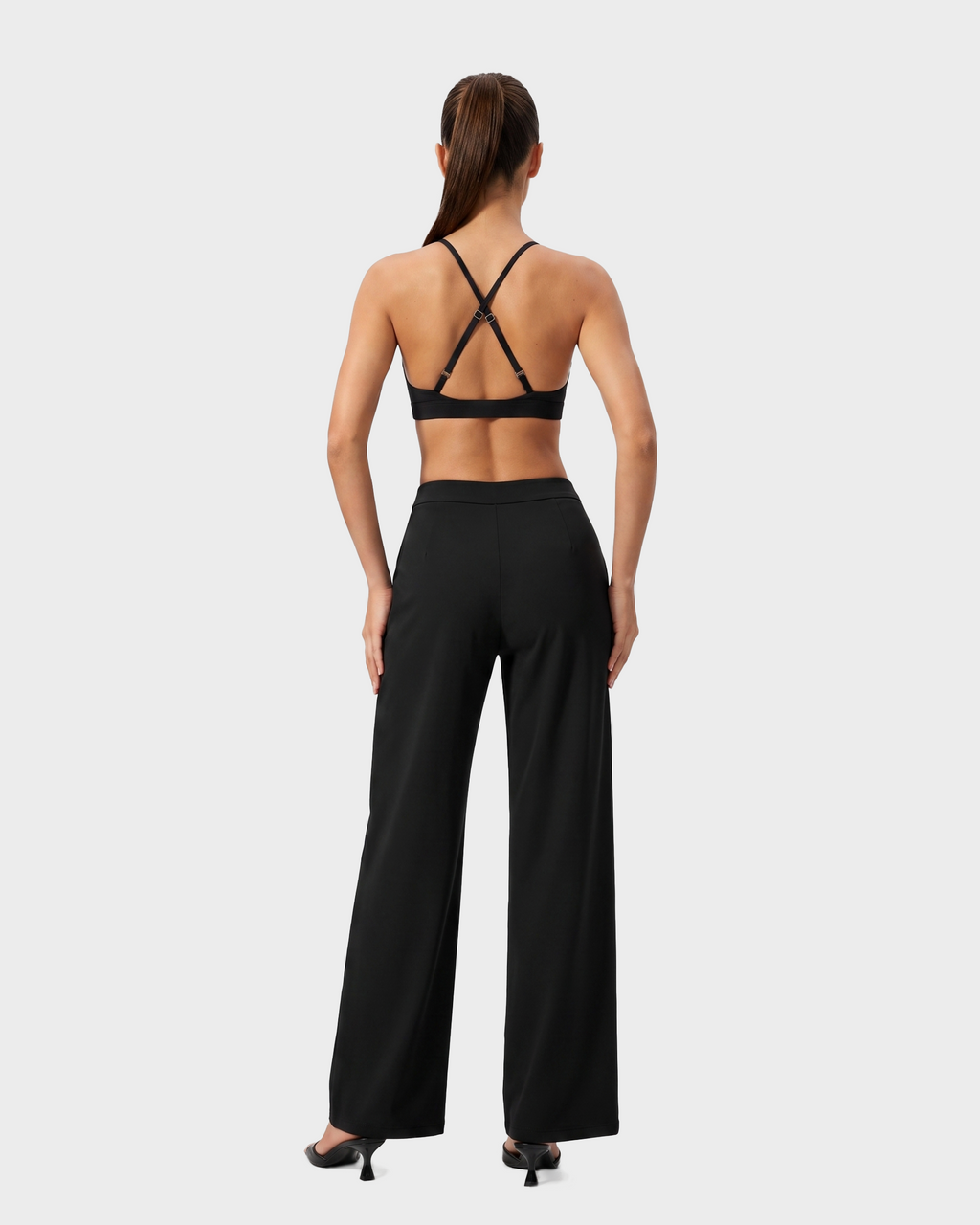 Nola Straight Leg Pant — Nero