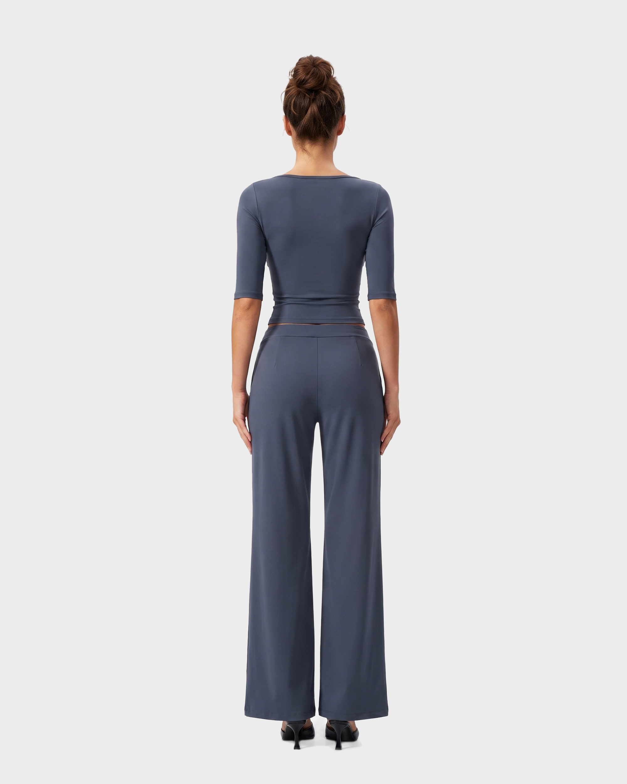 Nola Straight Leg Pant — Blu