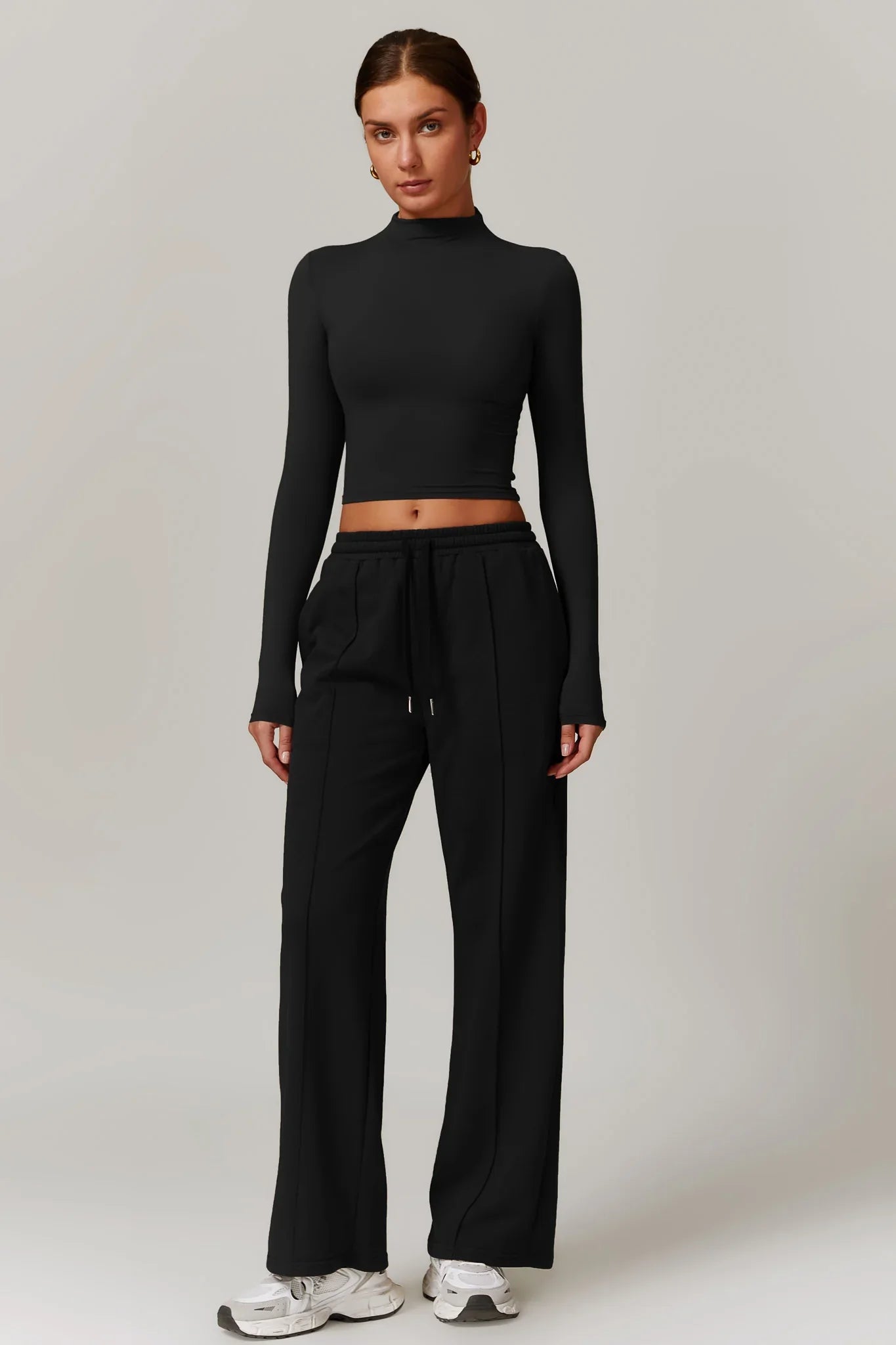 Rose Turtleneck Top – Nero