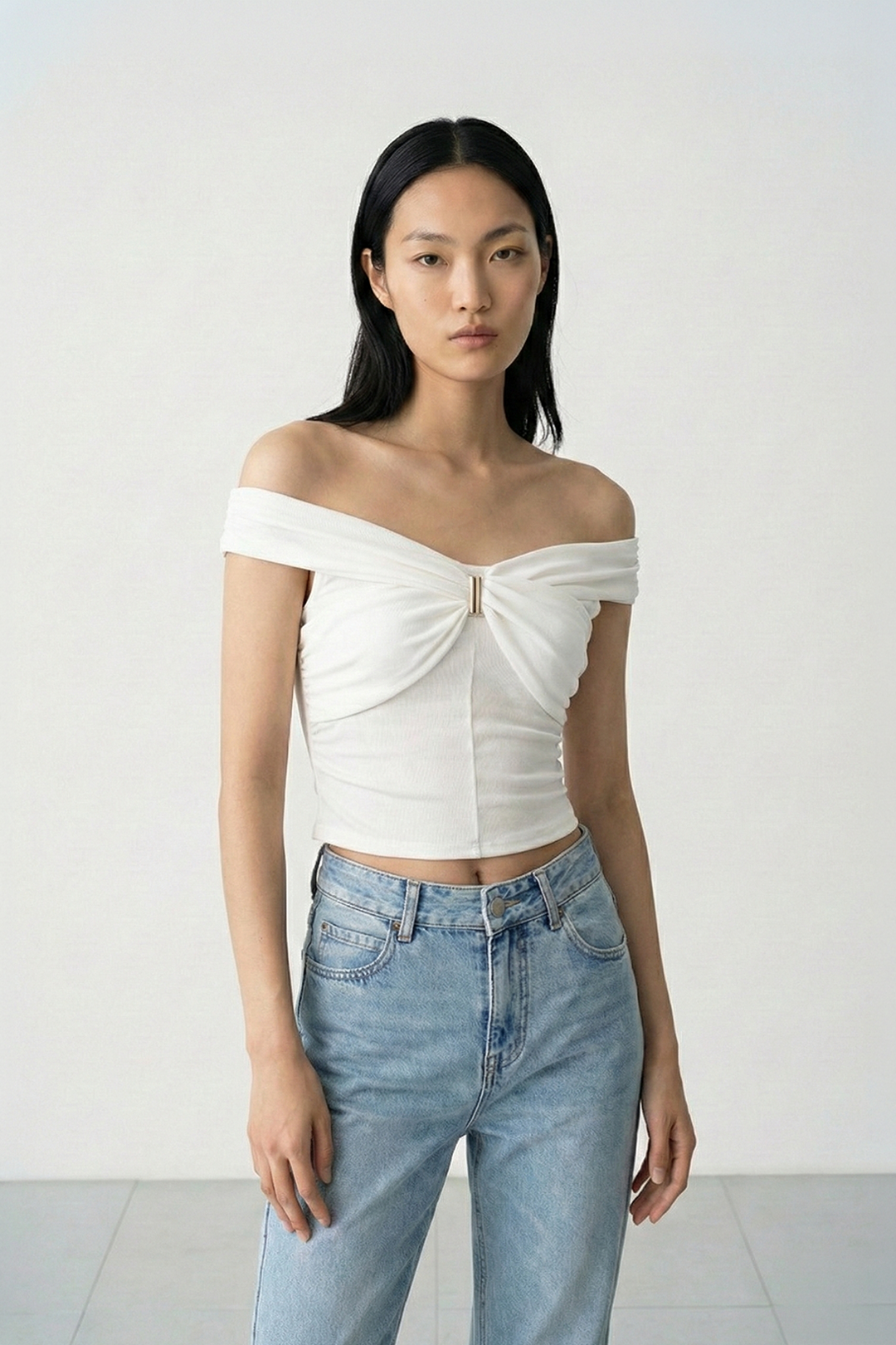 Omuzları açık bluz 