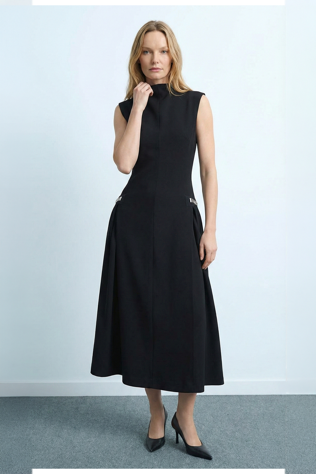 Yüksek Yakalı Maksi Elbise 