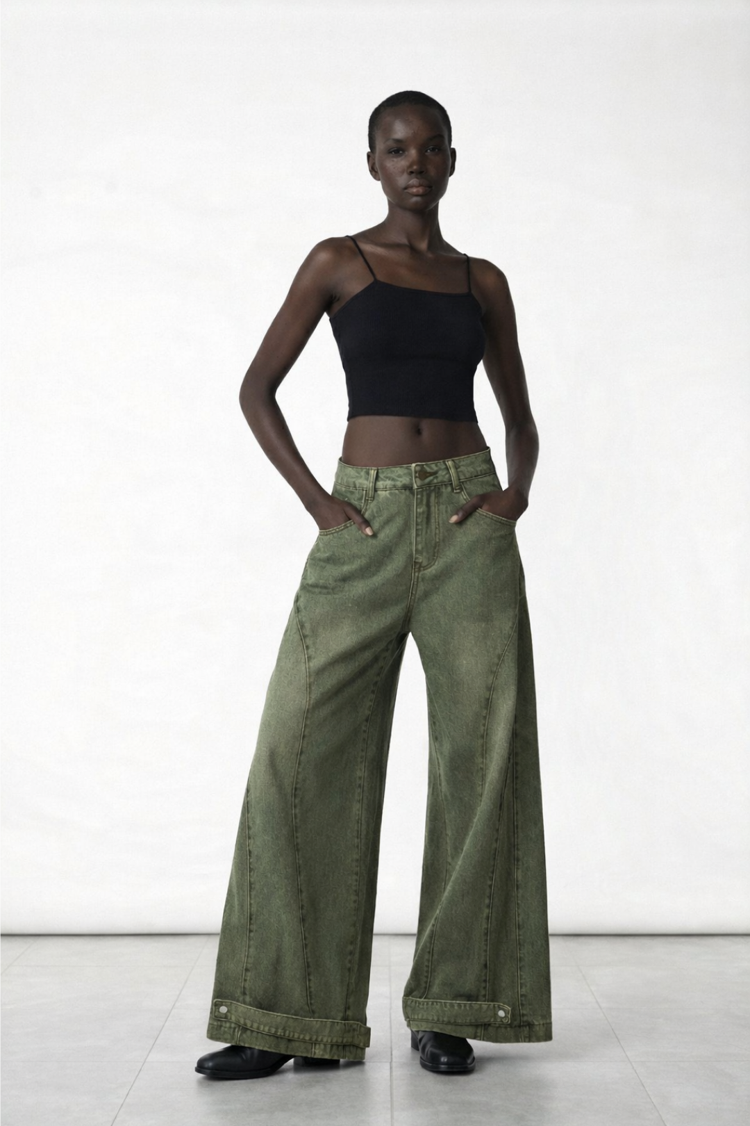 Kullanışlı Geniş Paçalı Kot Pantolon