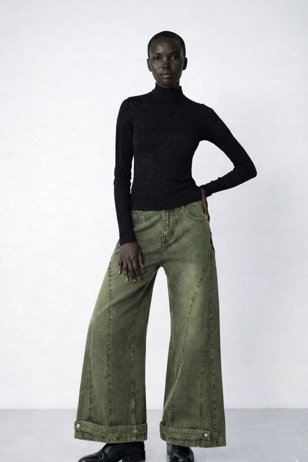 Kullanışlı Geniş Paçalı Kot Pantolon