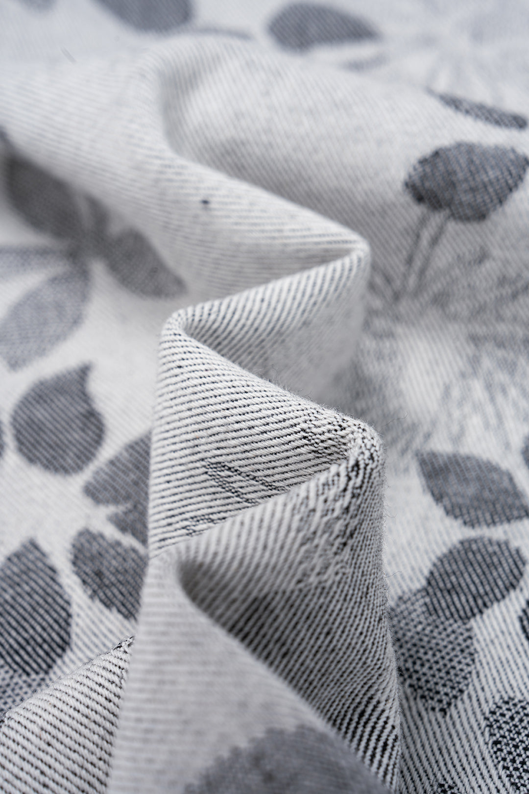 Çiçek Desenli Geniş Paçalı Kot Pantolon