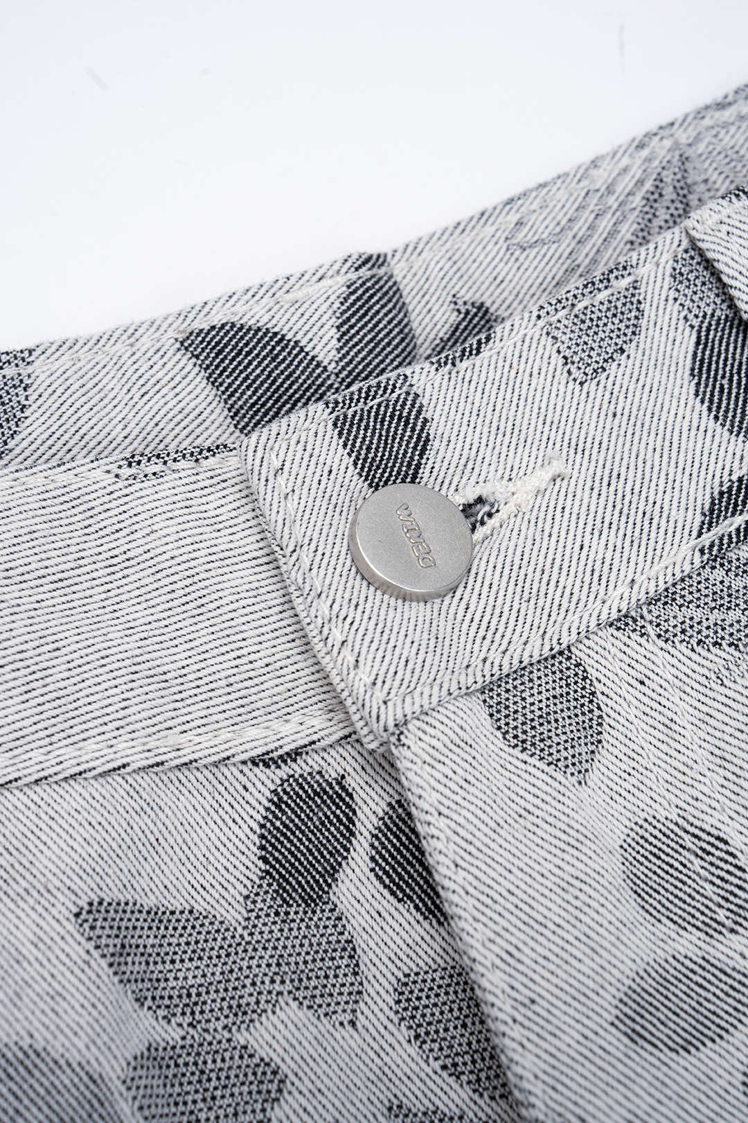 Çiçek Desenli Geniş Paçalı Kot Pantolon