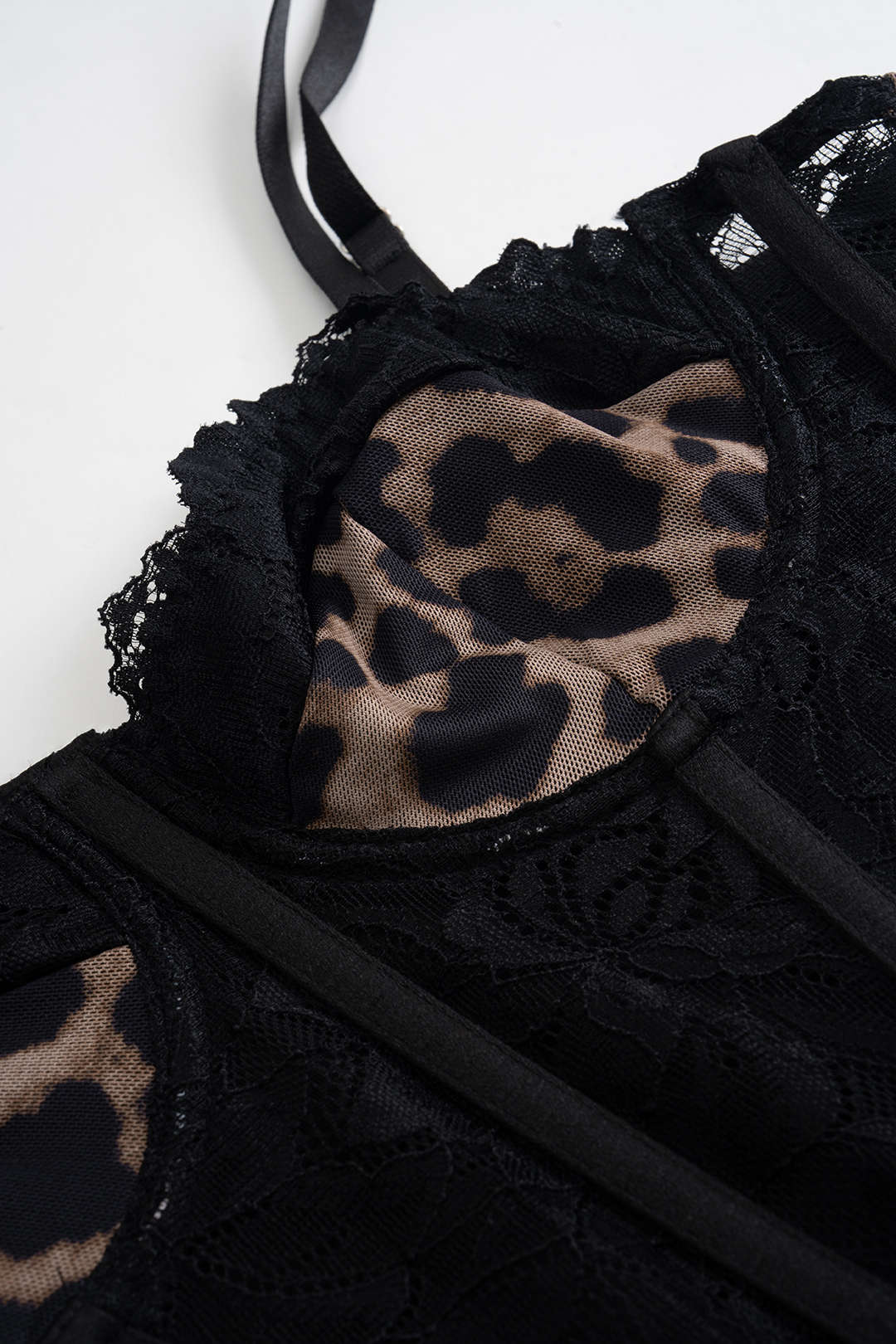 Şeffaf Askılı Elbise